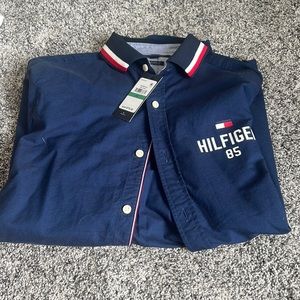 Tommy Hilfiger button up